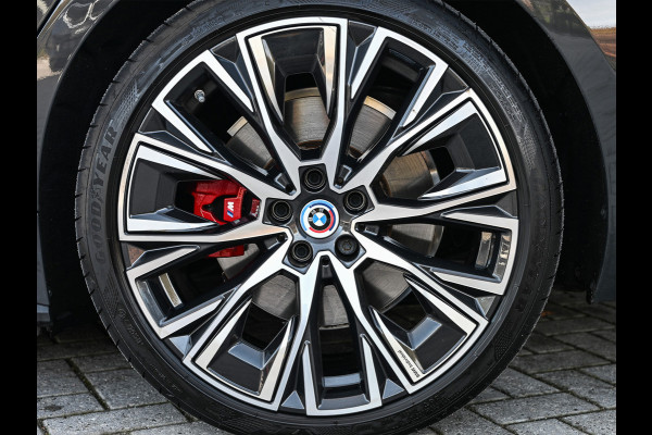 BMW i4 M50 GRAN COUPE HIGH EXECUTIVE 84 kWh 544 PK| M-SPORT PRO | COMFORT ACCESS | CARBON-PAKKET | MEMORY SEATS | LEDER | STUURWIELVERW BMW i4 M50 GRAN COUPE HIGH EXECUTIVE 84 kWh 544 PK| M-SPORT PRO | COMFORT ACCESS | CARBON-PAKKET | MEMORY SEATS | LEDER | STUURWIELVERW