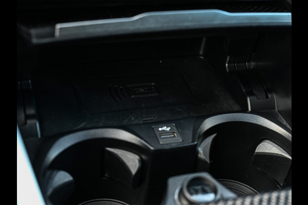 BMW i4 M50 GRAN COUPE HIGH EXECUTIVE 84 kWh 544 PK| M-SPORT PRO | COMFORT ACCESS | CARBON-PAKKET | MEMORY SEATS | LEDER | STUURWIELVERW BMW i4 M50 GRAN COUPE HIGH EXECUTIVE 84 kWh 544 PK| M-SPORT PRO | COMFORT ACCESS | CARBON-PAKKET | MEMORY SEATS | LEDER | STUURWIELVERW