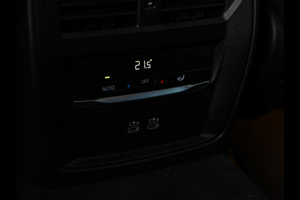 BMW i4 M50 GRAN COUPE HIGH EXECUTIVE 84 kWh 544 PK| M-SPORT PRO | COMFORT ACCESS | CARBON-PAKKET | MEMORY SEATS | LEDER | STUURWIELVERW BMW i4 M50 GRAN COUPE HIGH EXECUTIVE 84 kWh 544 PK| M-SPORT PRO | COMFORT ACCESS | CARBON-PAKKET | MEMORY SEATS | LEDER | STUURWIELVERW