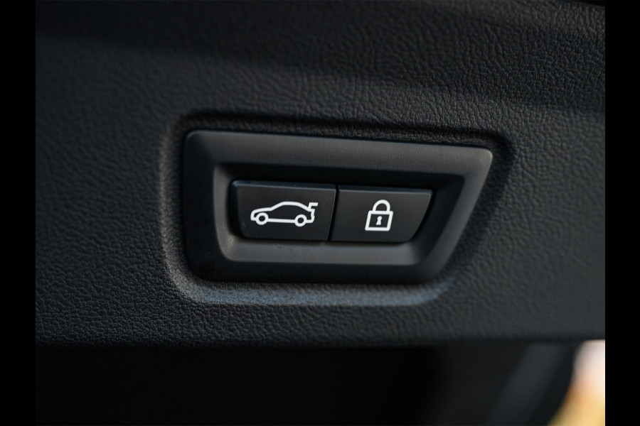 BMW i4 M50 GRAN COUPE HIGH EXECUTIVE 84 kWh 544 PK| M-SPORT PRO | COMFORT ACCESS | CARBON-PAKKET | MEMORY SEATS | LEDER | STUURWIELVERW BMW i4 M50 GRAN COUPE HIGH EXECUTIVE 84 kWh 544 PK| M-SPORT PRO | COMFORT ACCESS | CARBON-PAKKET | MEMORY SEATS | LEDER | STUURWIELVERW