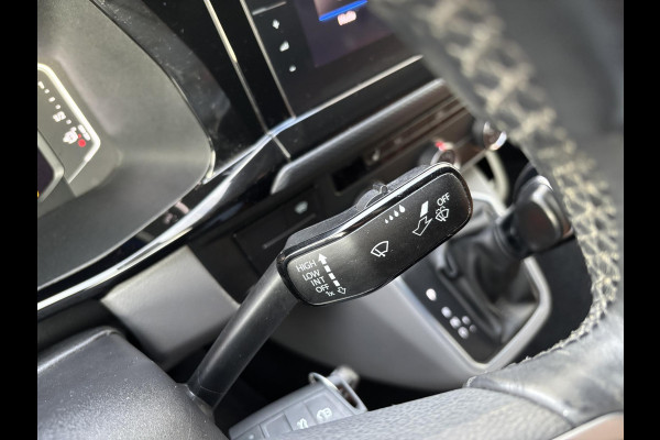 Volkswagen Transporter 2.0 TDI L2H1 BULLI 4Motion*AUTOM.*ACC*CAM*ECC*CARP