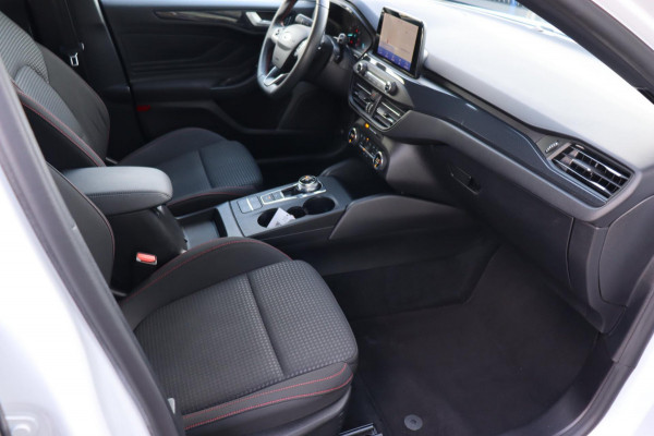 Ford FOCUS Wagon 1.5 EcoBoost ST Line Business org.nl Ford FOCUS Wagon 1.5 EcoBoost ST Line Business org.nl