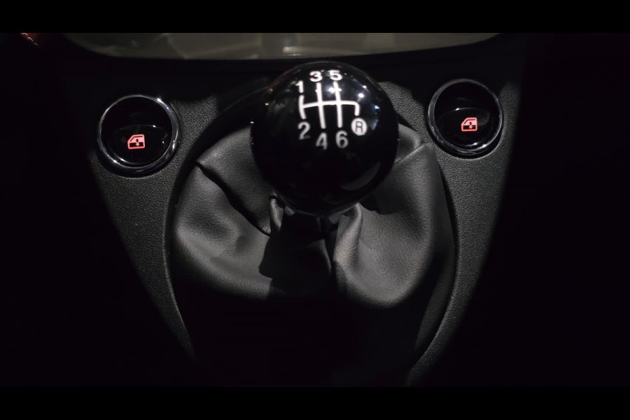 Fiat 500 1.0 Hybrid Lounge | Navigatie | Carplay | Airco | Cruise