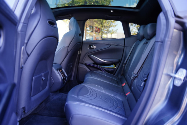 Aston Martin Dbx 4.0 V8 2022 Panoramadak 23 Inch Aston Martin Dbx 4.0 V8 2022 Panoramadak 23 Inch