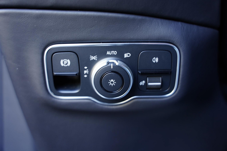 Aston Martin Dbx 4.0 V8 2022 Panoramadak 23 Inch Aston Martin Dbx 4.0 V8 2022 Panoramadak 23 Inch