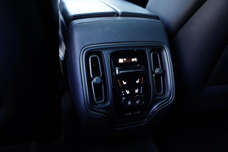 Aston Martin Dbx 4.0 V8 2022 Panoramadak 23 Inch Aston Martin Dbx 4.0 V8 2022 Panoramadak 23 Inch