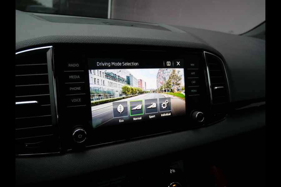 Škoda Karoq 1.5 TSI SPORTLINE | AUTOMAAT | A.C.C | PANO | TREKHAAK | CAMERA | BTW-AUTO!! Škoda Karoq 1.5 TSI SPORTLINE | AUTOMAAT | A.C.C | PANO | TREKHAAK | CAMERA | BTW-AUTO!!