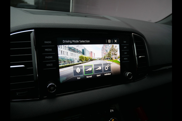 Škoda Karoq 1.5 TSI SPORTLINE | AUTOMAAT | A.C.C | PANO | TREKHAAK | CAMERA | BTW-AUTO!! Škoda Karoq 1.5 TSI SPORTLINE | AUTOMAAT | A.C.C | PANO | TREKHAAK | CAMERA | BTW-AUTO!!