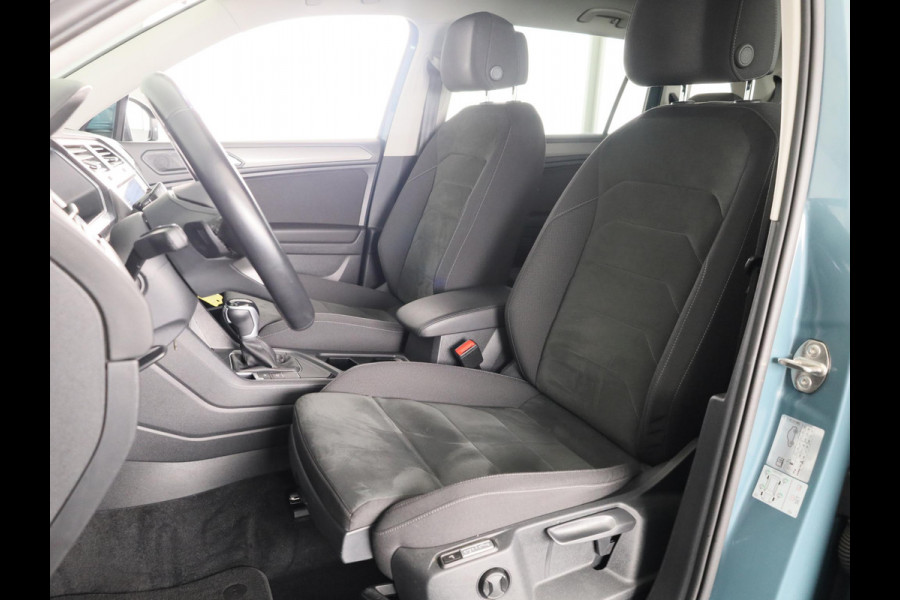 Volkswagen Tiguan Allspace 1.5 TSI Life Business 7p. Automaat (DSG) | Navigatie | Parkeersensoren | Adaptieve cruise control | Carplay | Volkswagen Tiguan Allspace 1.5 TSI Life Business 7p. Automaat (DSG) | Navigatie | Parkeersensoren | Adaptieve cruise control | Carplay |