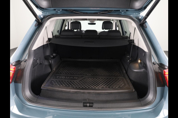 Volkswagen Tiguan Allspace 1.5 TSI Life Business 7p. Automaat (DSG) | Navigatie | Parkeersensoren | Adaptieve cruise control | Carplay | Volkswagen Tiguan Allspace 1.5 TSI Life Business 7p. Automaat (DSG) | Navigatie | Parkeersensoren | Adaptieve cruise control | Carplay |