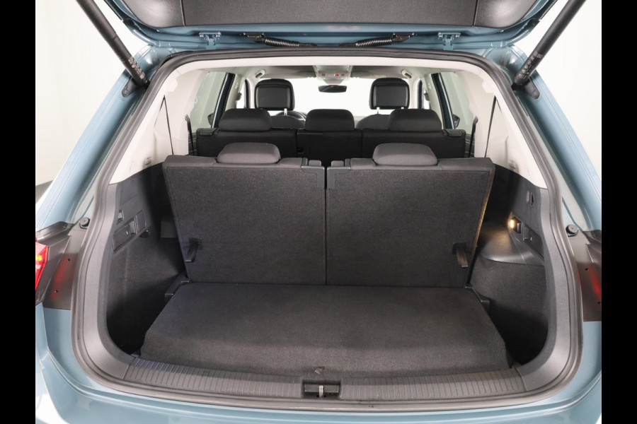 Volkswagen Tiguan Allspace 1.5 TSI Life Business 7p. Automaat (DSG) | Navigatie | Parkeersensoren | Adaptieve cruise control | Carplay | Volkswagen Tiguan Allspace 1.5 TSI Life Business 7p. Automaat (DSG) | Navigatie | Parkeersensoren | Adaptieve cruise control | Carplay |