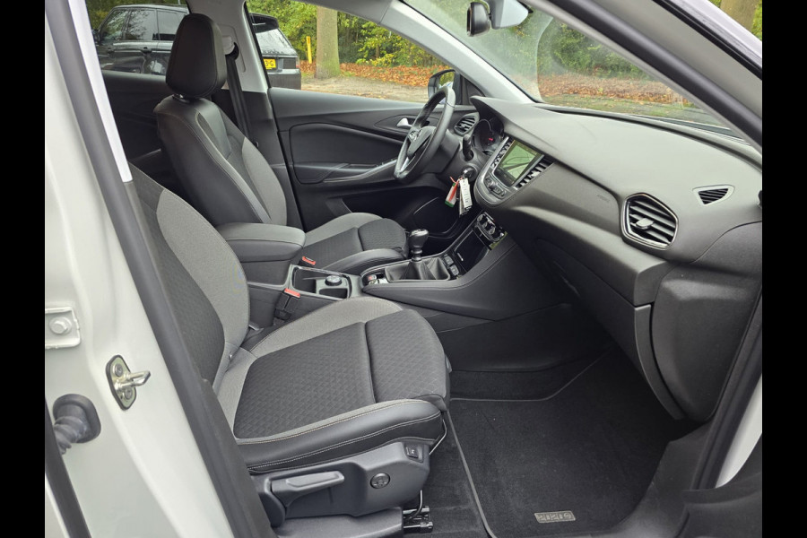 Opel Grandland X 1.2 Turbo Innovation | 2E EIGENAAR| 12 MND GARANTIE | NAVI | CAMERA | TREKHAAK |