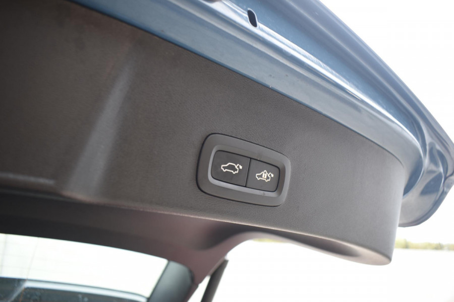 Volvo XC40 Single Motor Extended Range Plus 82 kWh