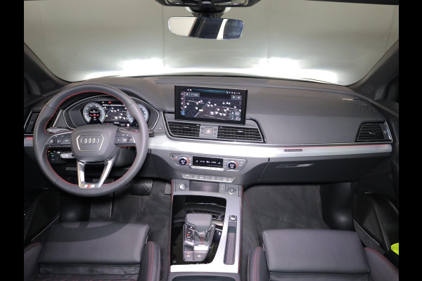 Audi Q5 55 TFSI e quattro S Competition 367 pk S-tronic | Verlengde garantie | Gratis Winterset | Panoramadak | Trekhaak (wegklapbaar) | Parkeersensoren | Achteruitrijcamera | Stoelverwarming v/a | S-Line | Audi Q5 55 TFSI e quattro S Competition 367 pk S-tronic | Verlengde garantie | Gratis Winterset | Panoramadak | Trekhaak (wegklapbaar) | Parkeersensoren | Achteruitrijcamera | Stoelverwarming v/a | S-Line |