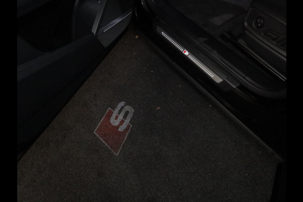 Audi Q5 55 TFSI e quattro S Competition 367 pk S-tronic | Verlengde garantie | Gratis Winterset | Panoramadak | Trekhaak (wegklapbaar) | Parkeersensoren | Achteruitrijcamera | Stoelverwarming v/a | S-Line | Audi Q5 55 TFSI e quattro S Competition 367 pk S-tronic | Verlengde garantie | Gratis Winterset | Panoramadak | Trekhaak (wegklapbaar) | Parkeersensoren | Achteruitrijcamera | Stoelverwarming v/a | S-Line |