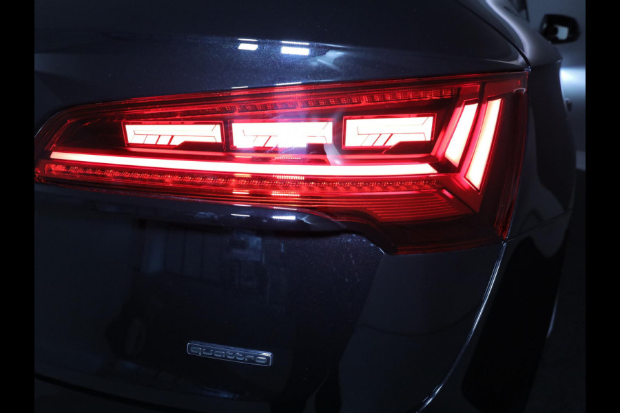 Audi Q5 55 TFSI e quattro S Competition 367 pk S-tronic | Verlengde garantie | Gratis Winterset | Panoramadak | Trekhaak (wegklapbaar) | Parkeersensoren | Achteruitrijcamera | Stoelverwarming v/a | S-Line | Audi Q5 55 TFSI e quattro S Competition 367 pk S-tronic | Verlengde garantie | Gratis Winterset | Panoramadak | Trekhaak (wegklapbaar) | Parkeersensoren | Achteruitrijcamera | Stoelverwarming v/a | S-Line |