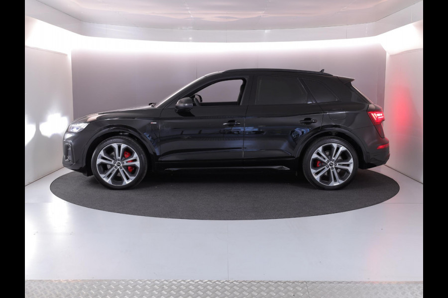 Audi Q5 55 TFSI e quattro S Competition 367 pk S-tronic | Verlengde garantie | Gratis Winterset | Panoramadak | Trekhaak (wegklapbaar) | Parkeersensoren | Achteruitrijcamera | Stoelverwarming v/a | S-Line | Audi Q5 55 TFSI e quattro S Competition 367 pk S-tronic | Verlengde garantie | Gratis Winterset | Panoramadak | Trekhaak (wegklapbaar) | Parkeersensoren | Achteruitrijcamera | Stoelverwarming v/a | S-Line |