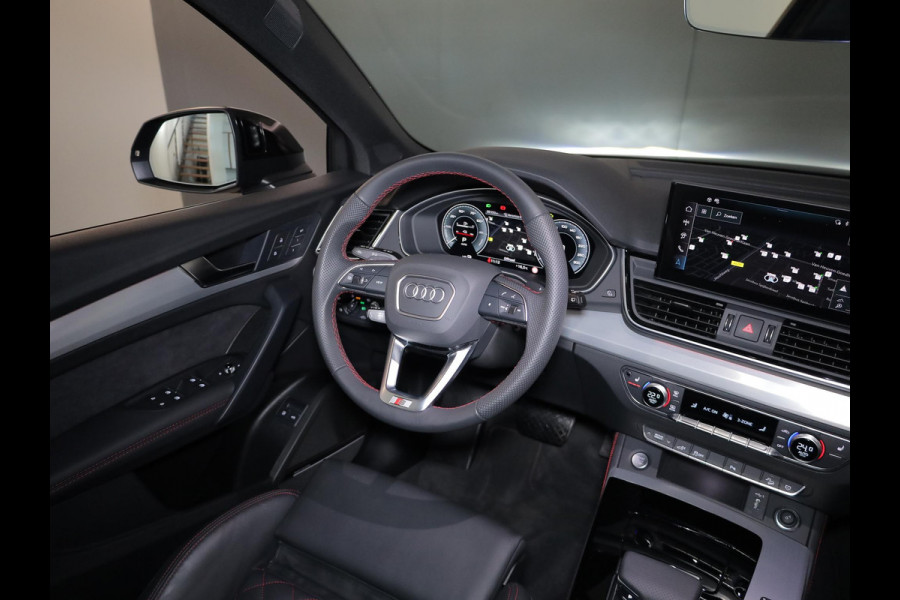 Audi Q5 55 TFSI e quattro S Competition 367 pk S-tronic | Verlengde garantie | Gratis Winterset | Panoramadak | Trekhaak (wegklapbaar) | Parkeersensoren | Achteruitrijcamera | Stoelverwarming v/a | S-Line | Audi Q5 55 TFSI e quattro S Competition 367 pk S-tronic | Verlengde garantie | Gratis Winterset | Panoramadak | Trekhaak (wegklapbaar) | Parkeersensoren | Achteruitrijcamera | Stoelverwarming v/a | S-Line |