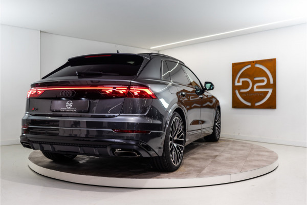 Audi Q8 60 TFSI E Quattro S-Edition Competition 490PK FACELIFT | 2025 PER DIRECT LEVERBAAR | 5 Jaar Garantie | BOMVOL!