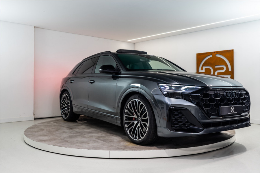 Audi Q8 60 TFSI E Quattro S-Edition Competition 490PK FACELIFT | 2025 PER DIRECT LEVERBAAR | 5 Jaar Garantie | BOMVOL!