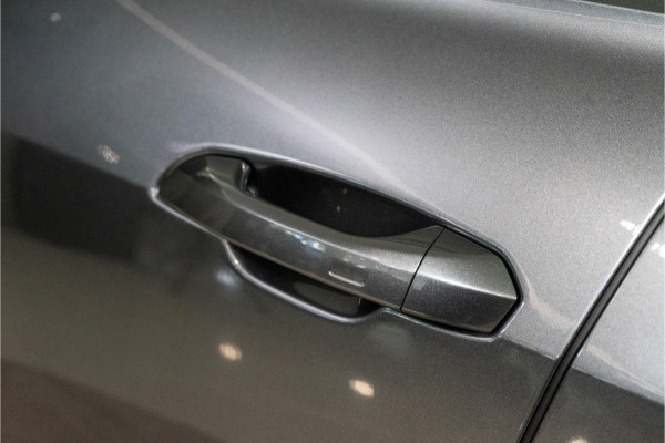 Audi Q8 60 TFSI E Quattro S-Edition Competition 490PK FACELIFT | 2025 PER DIRECT LEVERBAAR | 5 Jaar Garantie | BOMVOL!