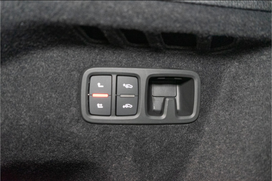 Audi Q8 60 TFSI E Quattro S-Edition Competition 490PK FACELIFT | 2025 PER DIRECT LEVERBAAR | 5 Jaar Garantie | BOMVOL!