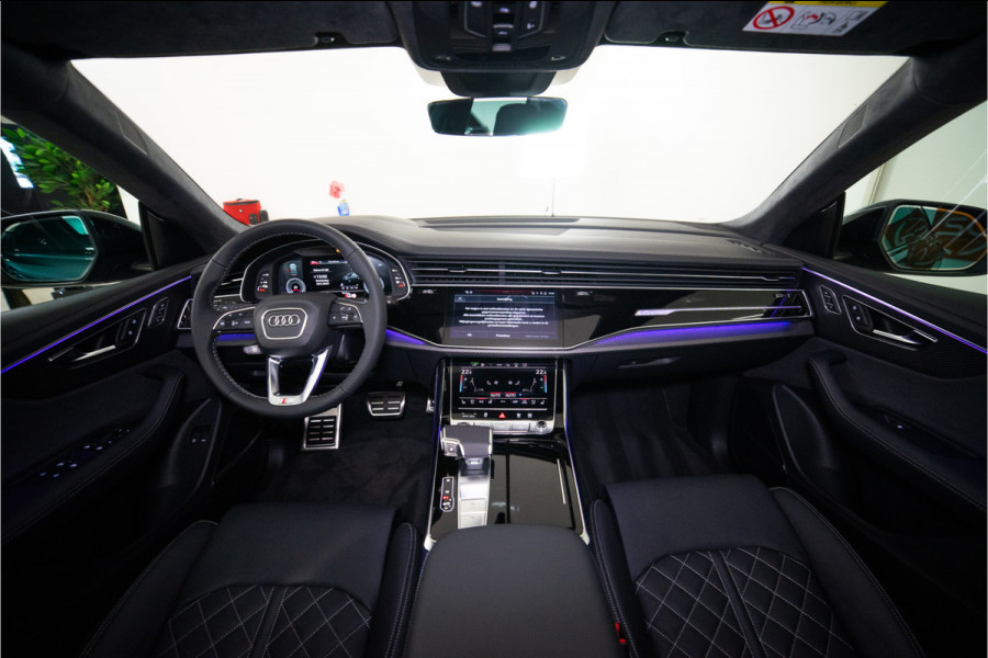 Audi Q8 60 TFSI E Quattro S-Edition Competition 490PK FACELIFT | 2025 PER DIRECT LEVERBAAR | 5 Jaar Garantie | BOMVOL!