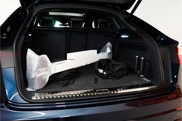 Audi Q8 60 TFSI E Quattro S-Edition Competition 490PK FACELIFT | 2025 DIRECT LEVERBAAR | 5 Jaar Garantie | BOMVOL! Audi Q8 60 TFSI E Quattro S-Edition Competition 490PK FACELIFT | 2025 DIRECT LEVERBAAR | 5 Jaar Garantie | BOMVOL!