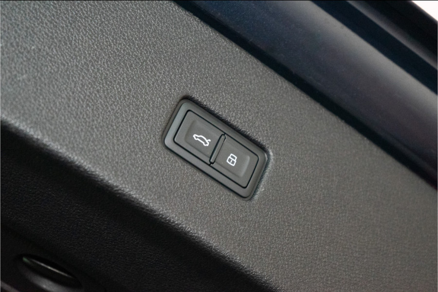 Audi Q8 60 TFSI E Quattro S-Edition Competition 490PK FACELIFT | 2025 DIRECT LEVERBAAR | 5 Jaar Garantie | BOMVOL! Audi Q8 60 TFSI E Quattro S-Edition Competition 490PK FACELIFT | 2025 DIRECT LEVERBAAR | 5 Jaar Garantie | BOMVOL!