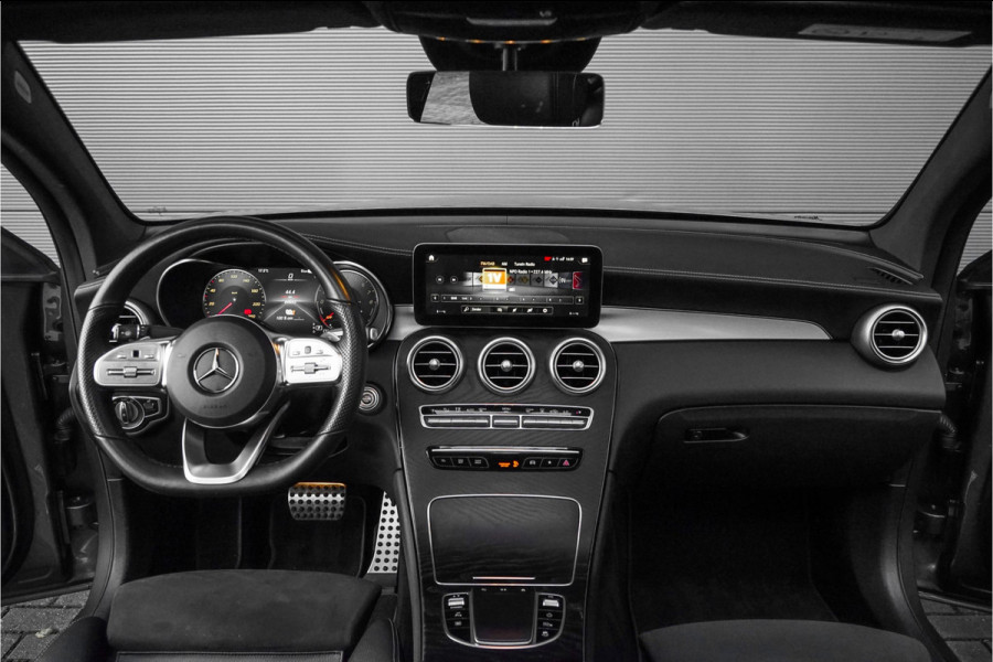 Mercedes-Benz GLC Coupé 300e 4M AMG Line Night Pano 360° Camera 19" Mercedes-Benz GLC Coupé 300e 4M AMG Line Night Pano 360° Camera 19"