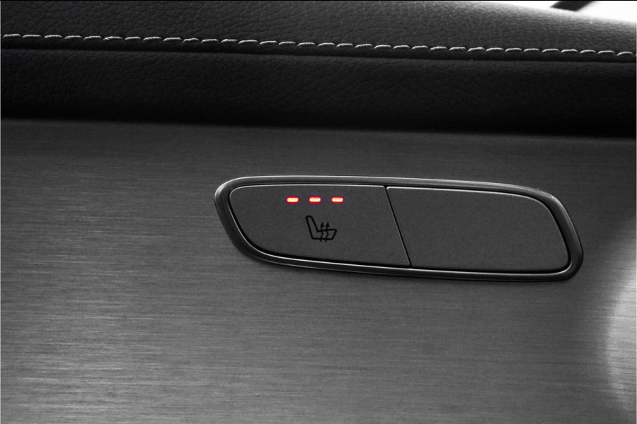 Mercedes-Benz GLC Coupé 300e 4M AMG Line Night Pano 360° Camera 19" Mercedes-Benz GLC Coupé 300e 4M AMG Line Night Pano 360° Camera 19"