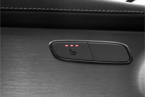 Mercedes-Benz GLC Coupé 300e 4M AMG Line Night Pano 360° Camera 19" Mercedes-Benz GLC Coupé 300e 4M AMG Line Night Pano 360° Camera 19"