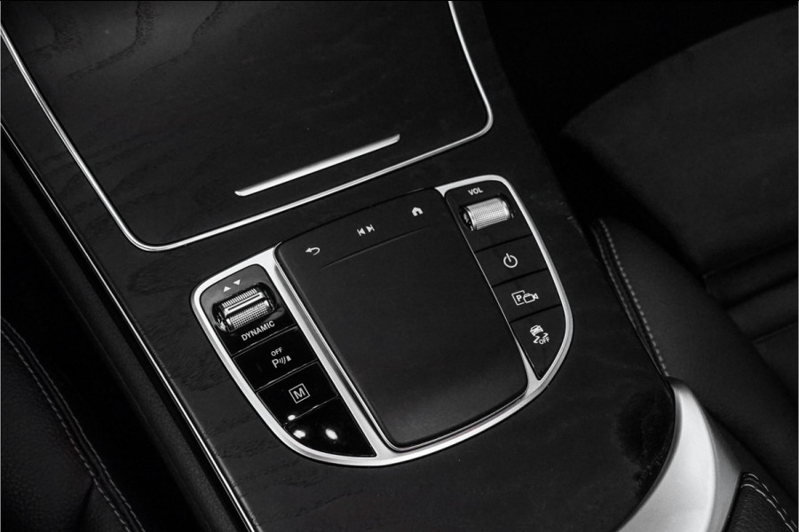 Mercedes-Benz GLC Coupé 300e 4M AMG Line Night Pano 360° Camera 19" Mercedes-Benz GLC Coupé 300e 4M AMG Line Night Pano 360° Camera 19"