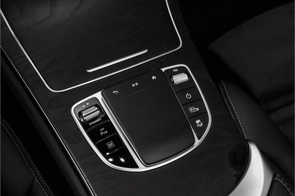 Mercedes-Benz GLC Coupé 300e 4M AMG Line Night Pano 360° Camera 19" Mercedes-Benz GLC Coupé 300e 4M AMG Line Night Pano 360° Camera 19"