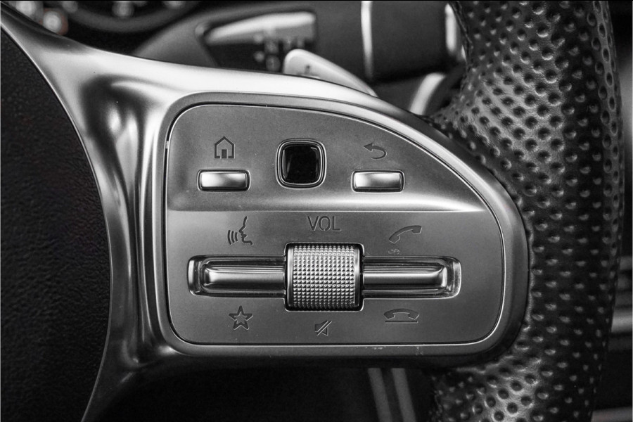 Mercedes-Benz GLC Coupé 300e 4M AMG Line Night Pano 360° Camera 19" Mercedes-Benz GLC Coupé 300e 4M AMG Line Night Pano 360° Camera 19"