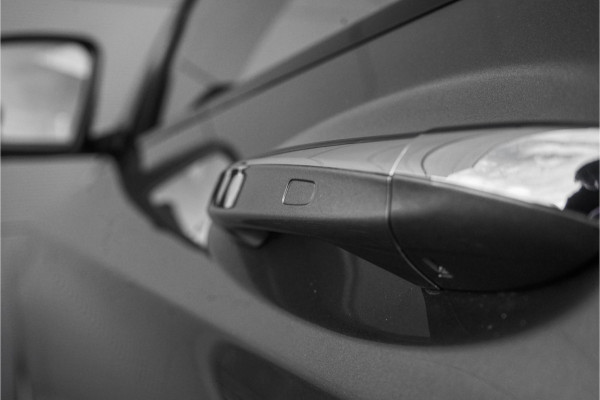 Mercedes-Benz GLC Coupé 300e 4M AMG Line Night Pano 360° Camera 19" Mercedes-Benz GLC Coupé 300e 4M AMG Line Night Pano 360° Camera 19"