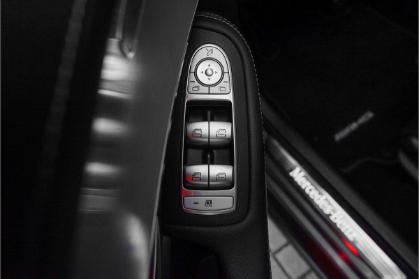 Mercedes-Benz GLC Coupé 300e 4M AMG Line Night Pano 360° Camera 19" Mercedes-Benz GLC Coupé 300e 4M AMG Line Night Pano 360° Camera 19"