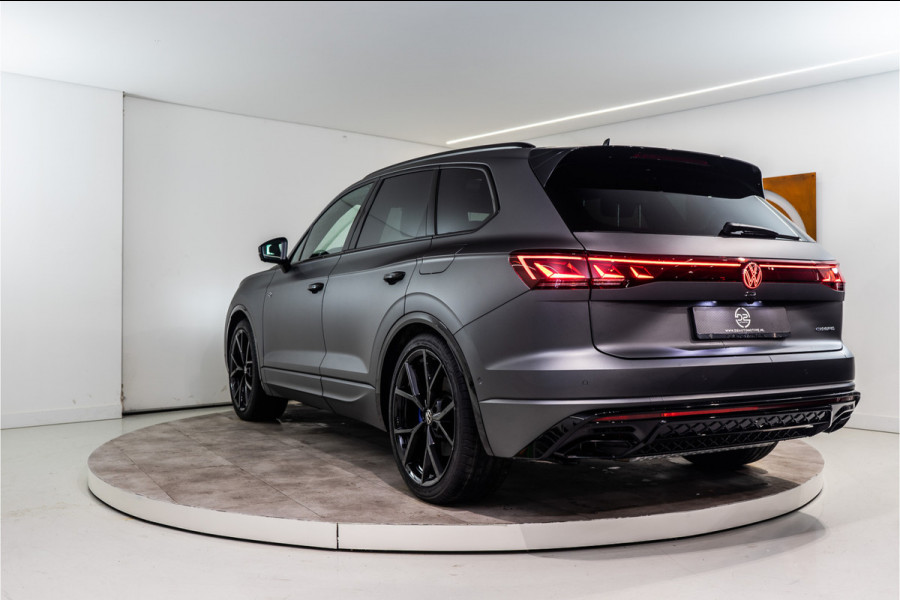 Volkswagen Touareg R 3.0 TSi eHybrid 4MOTION R 463PK | 2025 DIRECT LEVERBAAR | VOL OPTIE!