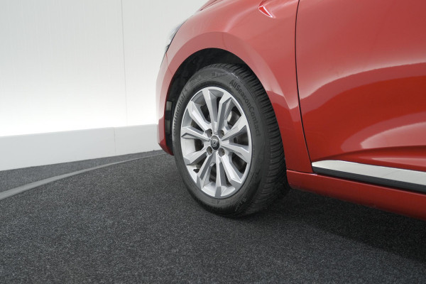 Renault Clio TCe 90 GPF evolution | Parkeersensoren | Navigatie | Apple Carplay Renault Clio TCe 90 GPF evolution | Parkeersensoren | Navigatie | Apple Carplay