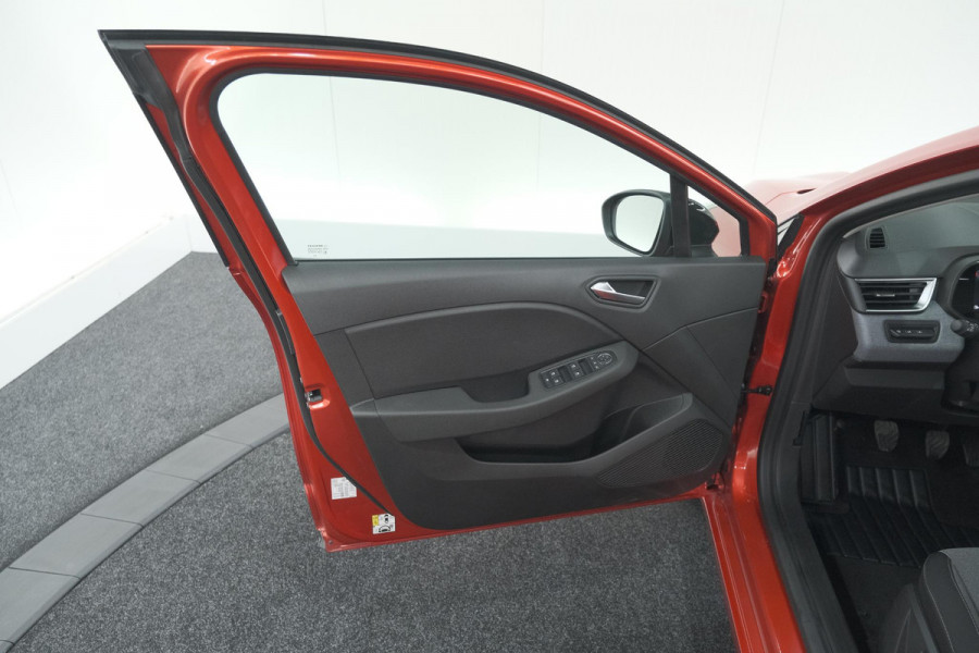 Renault Clio TCe 90 GPF evolution | Parkeersensoren | Navigatie | Apple Carplay Renault Clio TCe 90 GPF evolution | Parkeersensoren | Navigatie | Apple Carplay