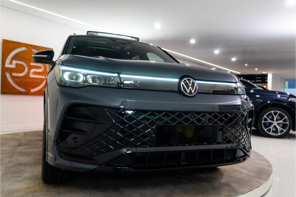 Volkswagen Tiguan 1.5 eHybrid 2x R-Line 2025 PER DIRECT BESCHIKBAAR | VOL OPTIE INCL. 5 JAAR GARANTIE! Volkswagen Tiguan 1.5 eHybrid 2x R-Line 2025 PER DIRECT BESCHIKBAAR | VOL OPTIE INCL. 5 JAAR GARANTIE!
