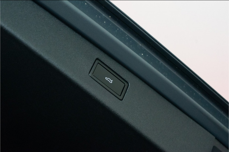 Volkswagen Tiguan 1.5 eHybrid 2x R-Line 2025 PER DIRECT BESCHIKBAAR | VOL OPTIE INCL. 5 JAAR GARANTIE! Volkswagen Tiguan 1.5 eHybrid 2x R-Line 2025 PER DIRECT BESCHIKBAAR | VOL OPTIE INCL. 5 JAAR GARANTIE!