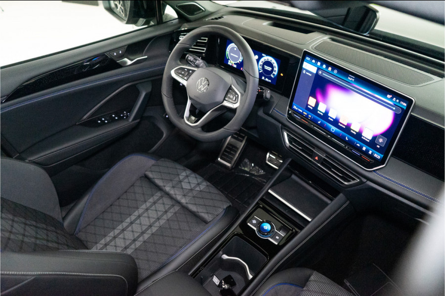 Volkswagen Tiguan 1.5 eHybrid 2x R-Line 2025 PER DIRECT BESCHIKBAAR | VOL OPTIE INCL. 5 JAAR GARANTIE! Volkswagen Tiguan 1.5 eHybrid 2x R-Line 2025 PER DIRECT BESCHIKBAAR | VOL OPTIE INCL. 5 JAAR GARANTIE!