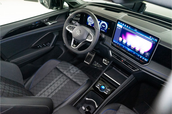Volkswagen Tiguan 1.5 eHybrid 2x R-Line 2025 PER DIRECT BESCHIKBAAR | VOL OPTIE INCL. 5 JAAR GARANTIE! Volkswagen Tiguan 1.5 eHybrid 2x R-Line 2025 PER DIRECT BESCHIKBAAR | VOL OPTIE INCL. 5 JAAR GARANTIE!