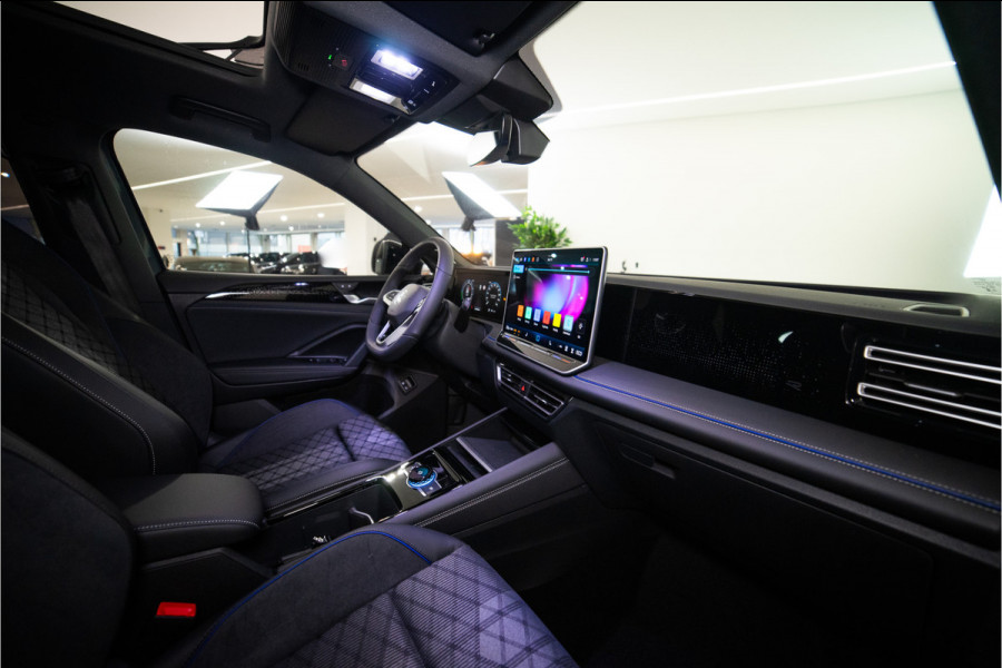 Volkswagen Tiguan 1.5 eHybrid 2x R-Line 2025 PER DIRECT BESCHIKBAAR | VOL OPTIE INCL. 5 JAAR GARANTIE! Volkswagen Tiguan 1.5 eHybrid 2x R-Line 2025 PER DIRECT BESCHIKBAAR | VOL OPTIE INCL. 5 JAAR GARANTIE!