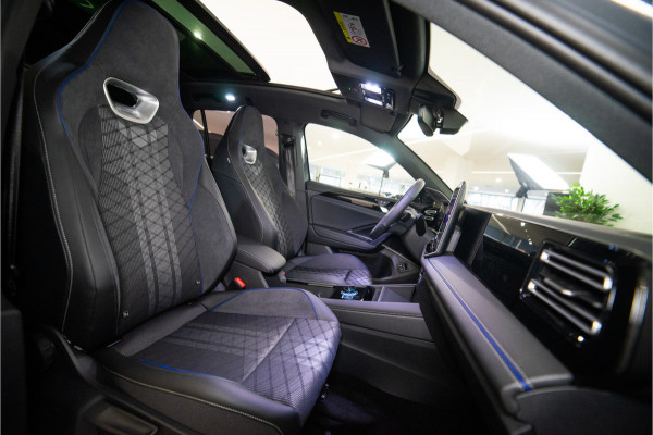 Volkswagen Tiguan 1.5 eHybrid 2x R-Line 2025 PER DIRECT BESCHIKBAAR | VOL OPTIE INCL. 5 JAAR GARANTIE! Volkswagen Tiguan 1.5 eHybrid 2x R-Line 2025 PER DIRECT BESCHIKBAAR | VOL OPTIE INCL. 5 JAAR GARANTIE!