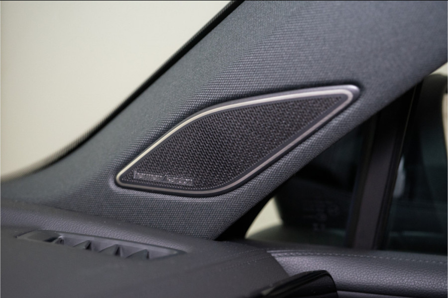 Volkswagen Tiguan 1.5 eHybrid 2x R-Line 2025 PER DIRECT BESCHIKBAAR | VOL OPTIE INCL. 5 JAAR GARANTIE! Volkswagen Tiguan 1.5 eHybrid 2x R-Line 2025 PER DIRECT BESCHIKBAAR | VOL OPTIE INCL. 5 JAAR GARANTIE!