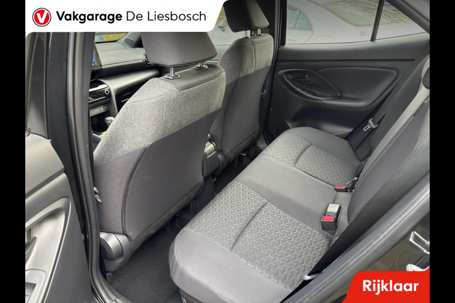 Toyota Yaris Cross 1.5 Hybrid Dynamic/navi/camera/stoel stuur verw/dodehoek/lane assist Toyota Yaris Cross 1.5 Hybrid Dynamic/navi/camera/stoel stuur verw/dodehoek/lane assist