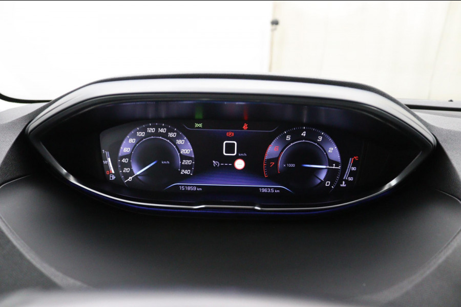 Peugeot 5008 1.2 PureTech Crossway*ECC*NAVI*ACC*CAM*CARPLAY*