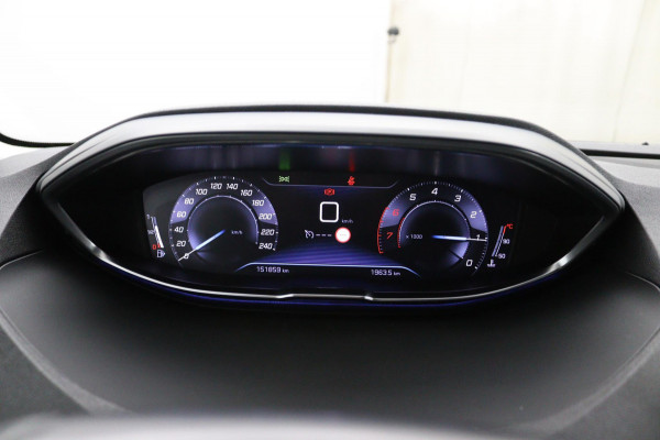 Peugeot 5008 1.2 PureTech Crossway*ECC*NAVI*ACC*CAM*CARPLAY*